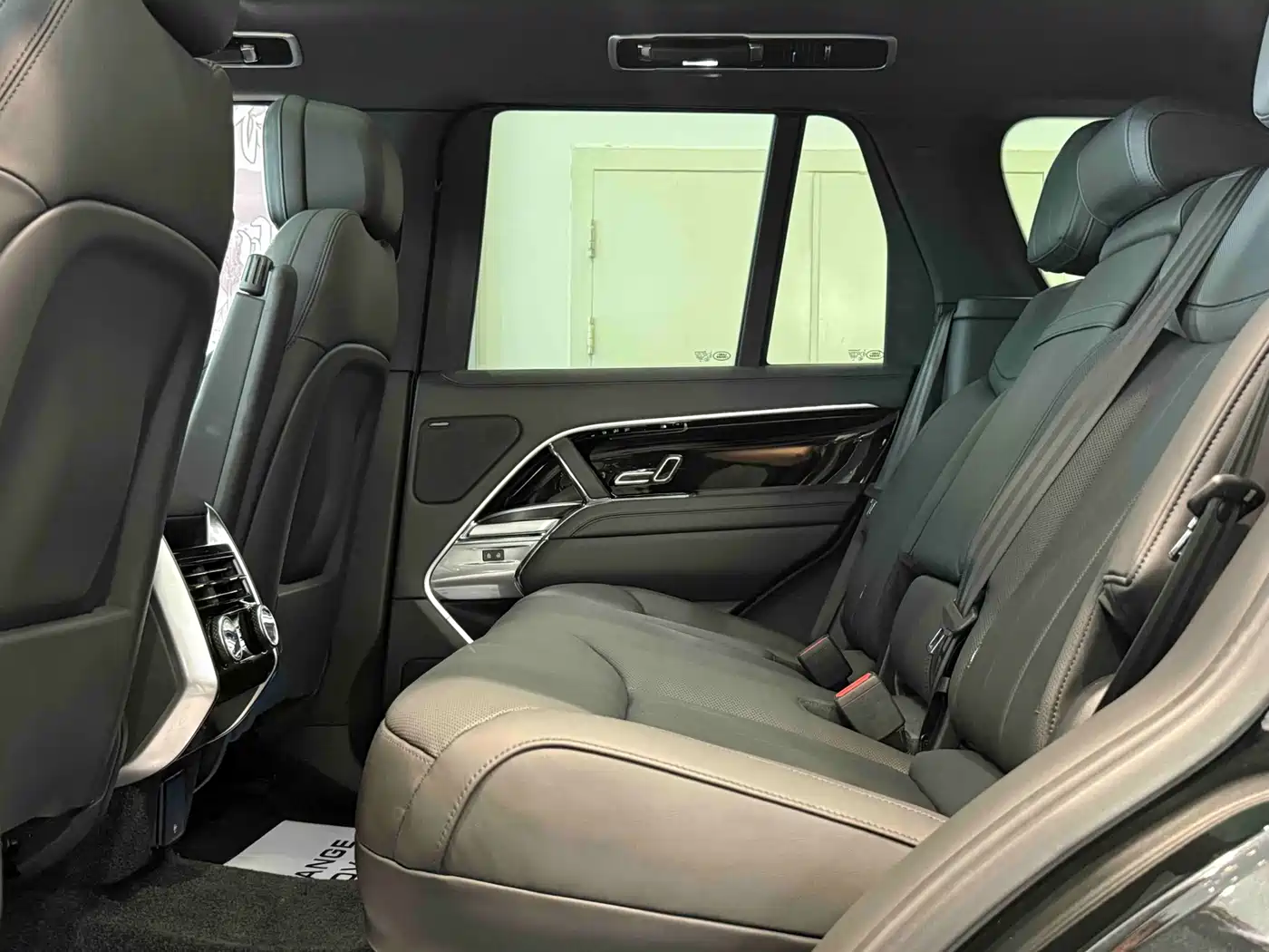 Land Rover Range Rover фото 18
