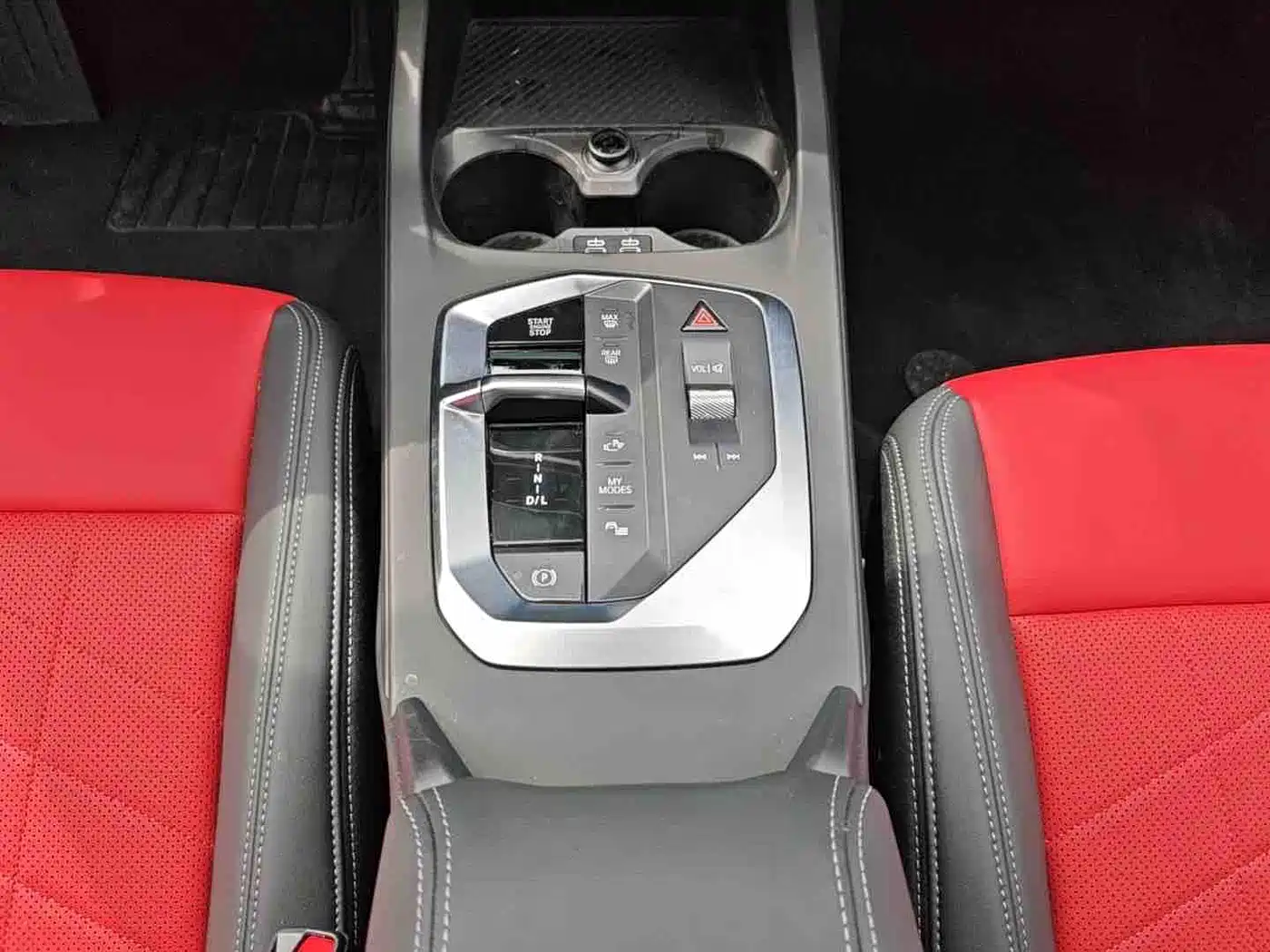BMW 2 Series 2025 225L M Sport Package фото 8