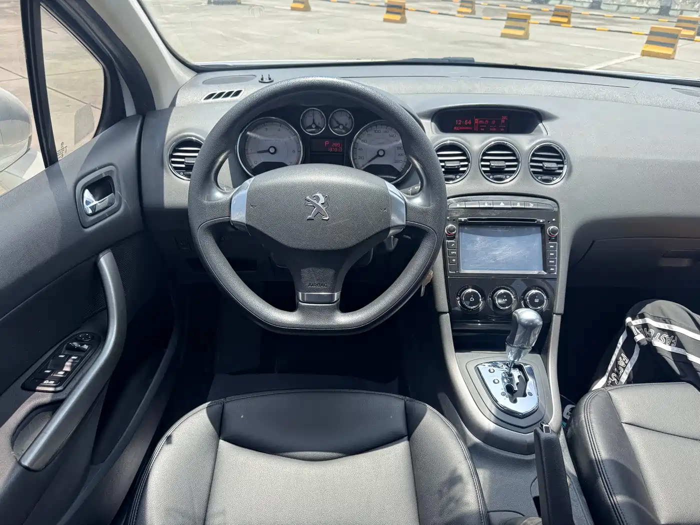 Peugeot 408 2013 2.0L Automatic Comfort Edition фото 7