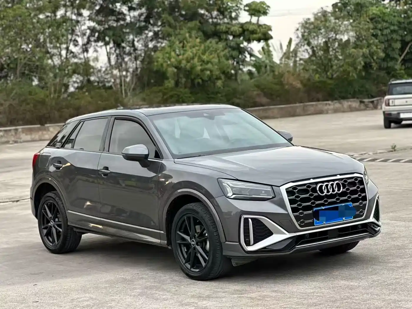 AUDI Q2L