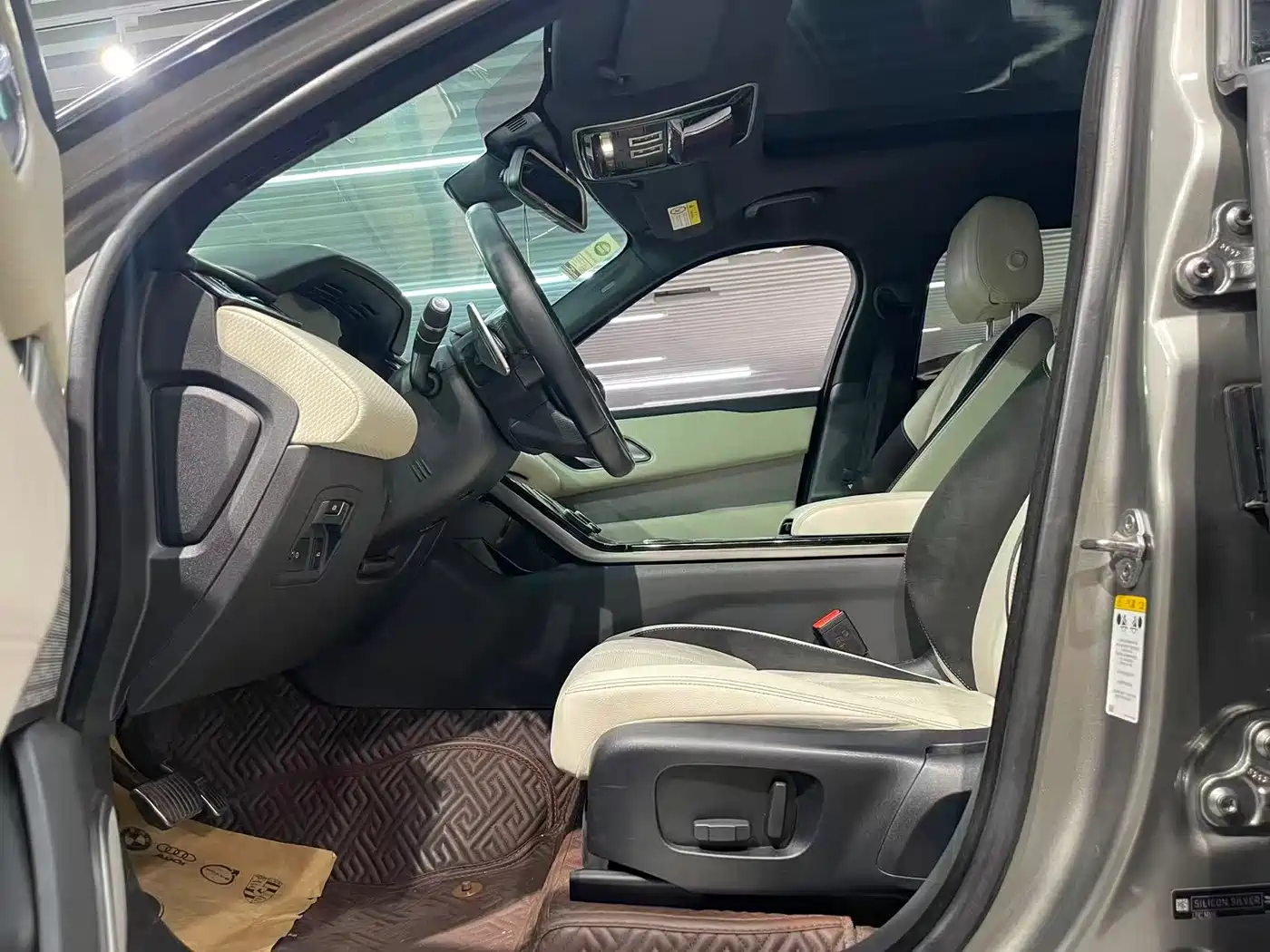 Land Rover Range Rover Velar 2018 P380 R-DYNAMIC SE фото 10