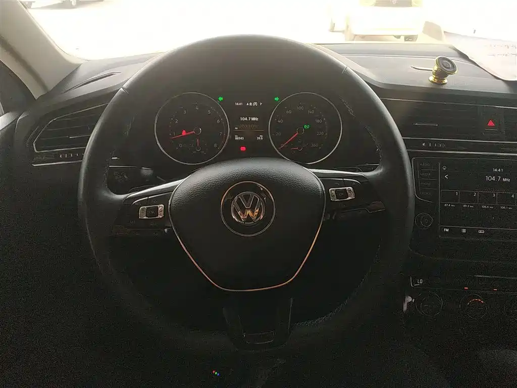 Volkswagen Tiguan L 2018 330TSI Automatic 2WD Luxury Edition фото 11