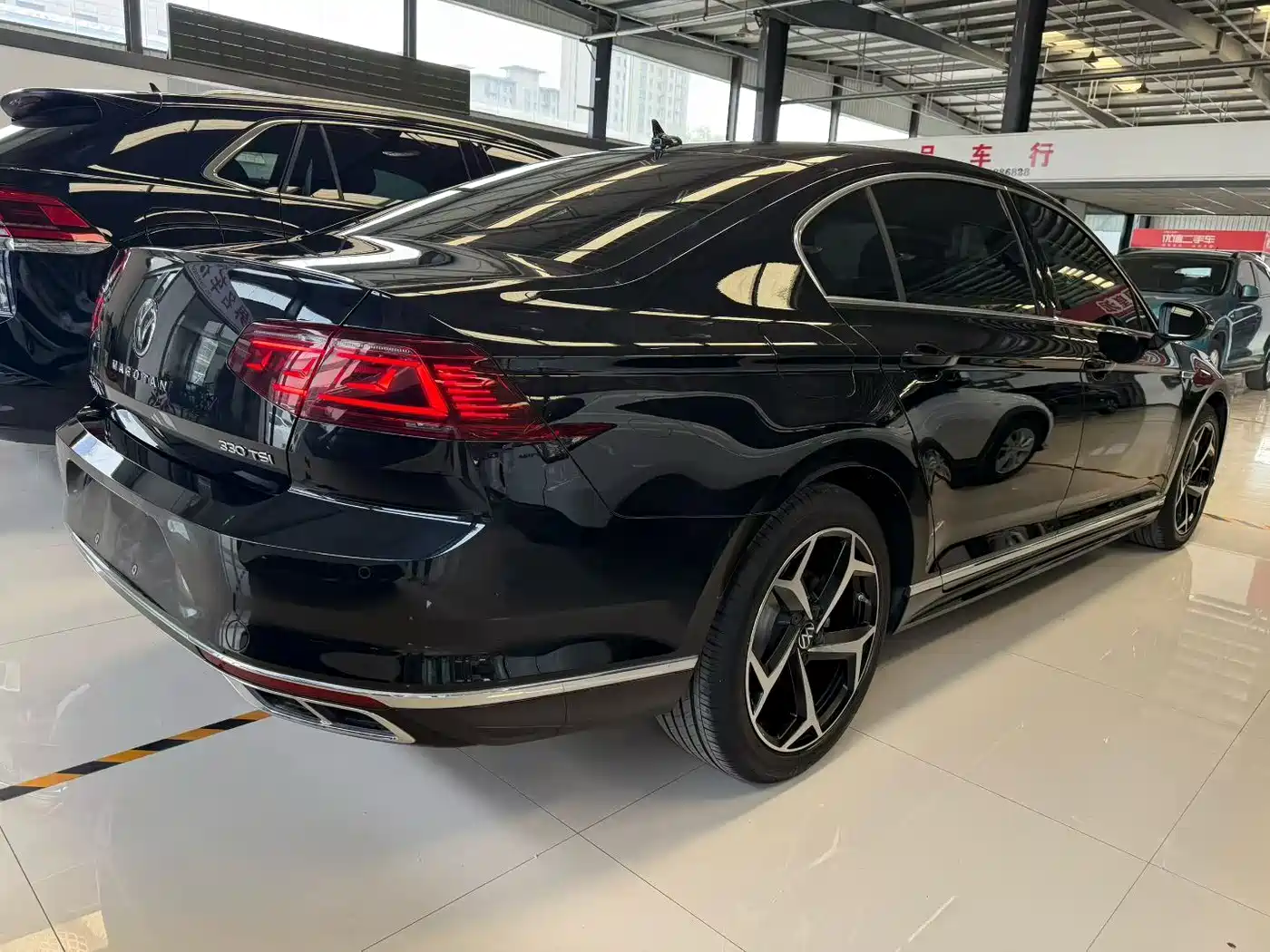 Volkswagen Magotan 2023 2 Million Units Anniversary Edition 330TSI DSG Leading Type фото 9