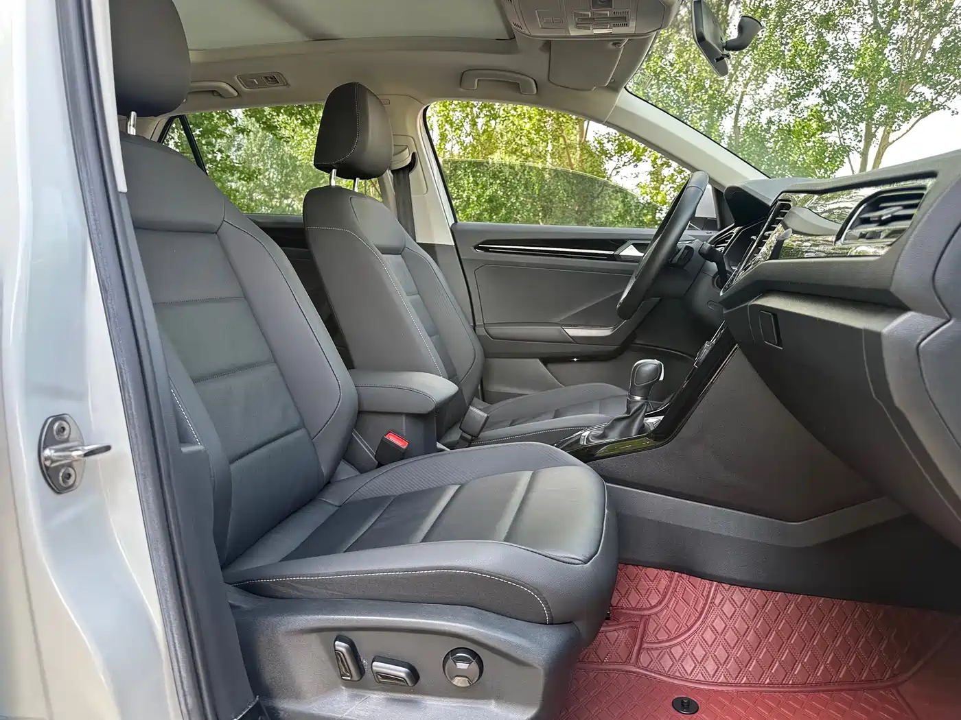 Volkswagen T-ROC 2022 280TSI DSG 2WD Comfort PLUS фото 18