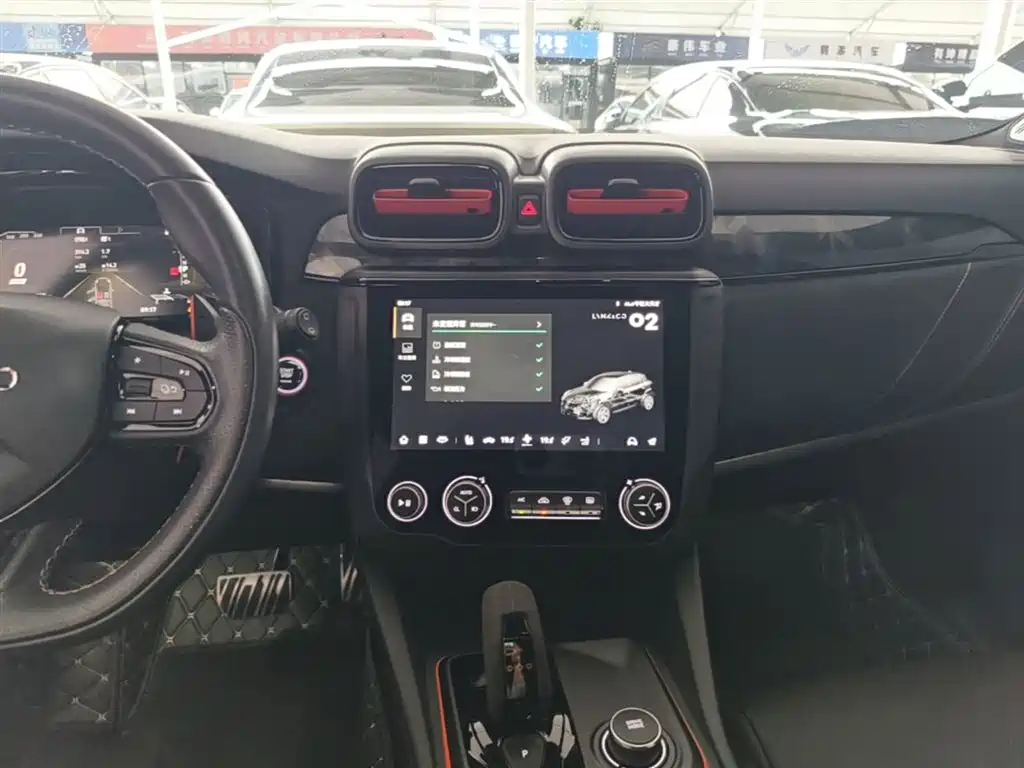 Lynk & Co 02 Hatchback 2021 2.0TD Halo фото 9