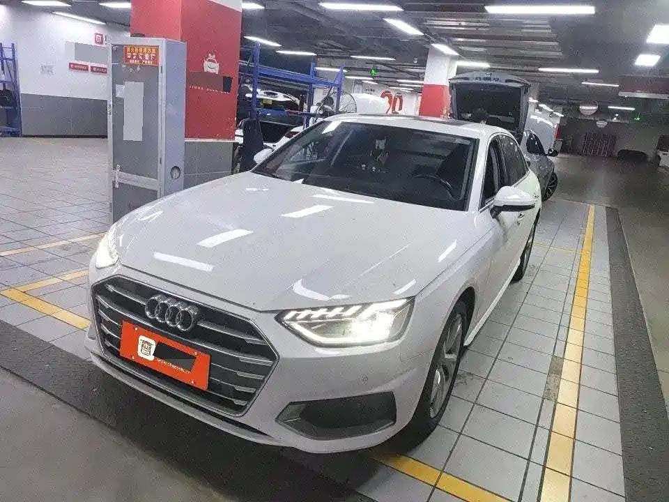 Фото 1 - Audi A4L