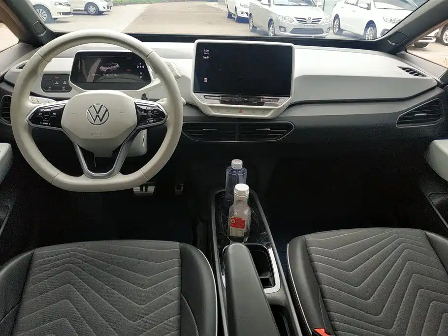 Volkswagen ID.3 2023 Upgraded Pure Intelligence Edition фото 12
