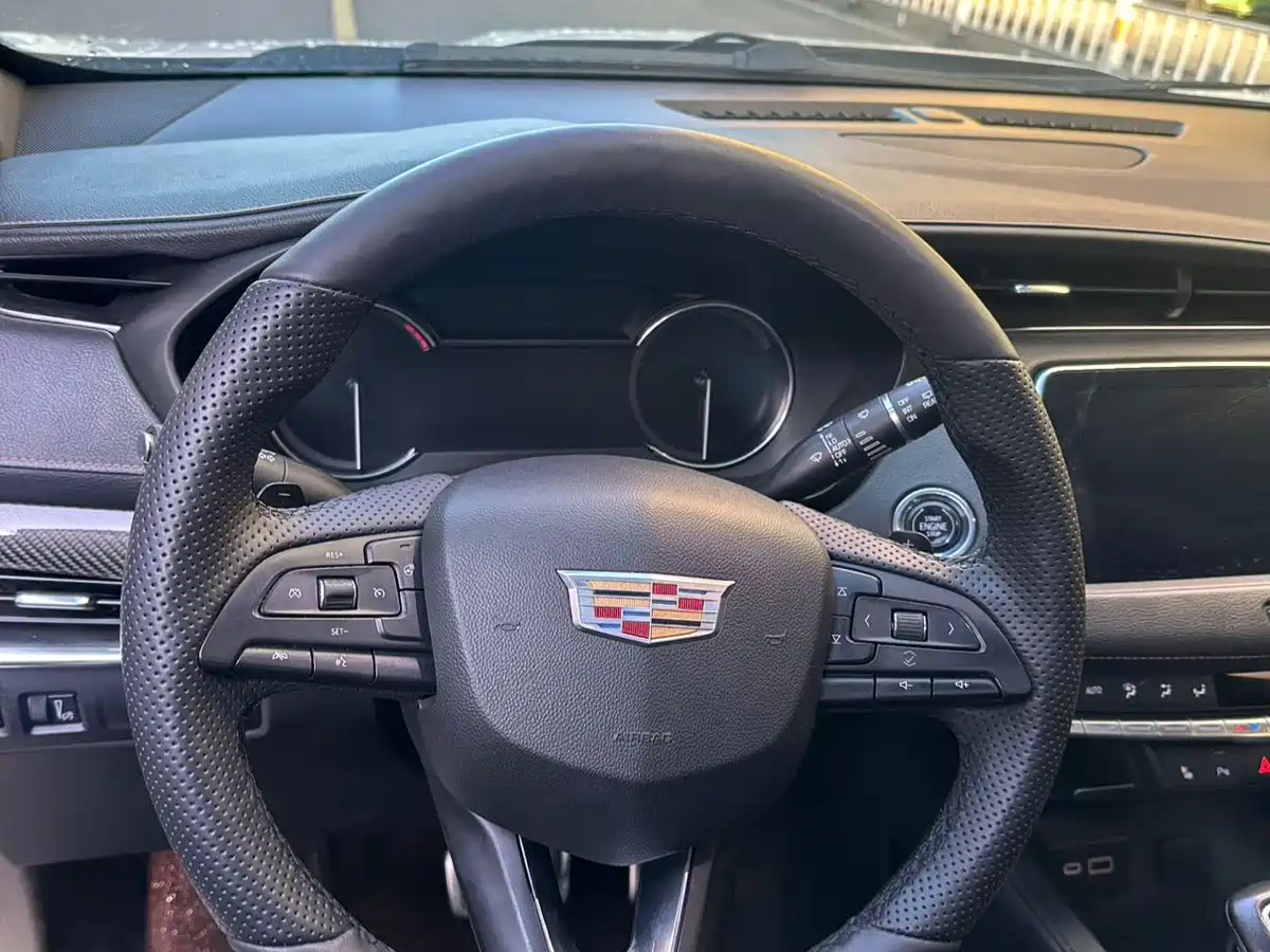 Cadillac XT4 2020 28T 2WD Luxury фото 12