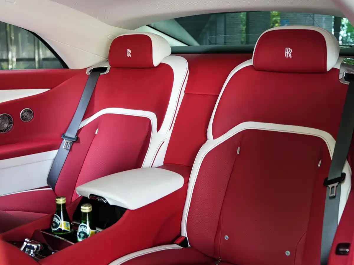 Rolls-Royce Spectre 2024 Standard Model фото 15