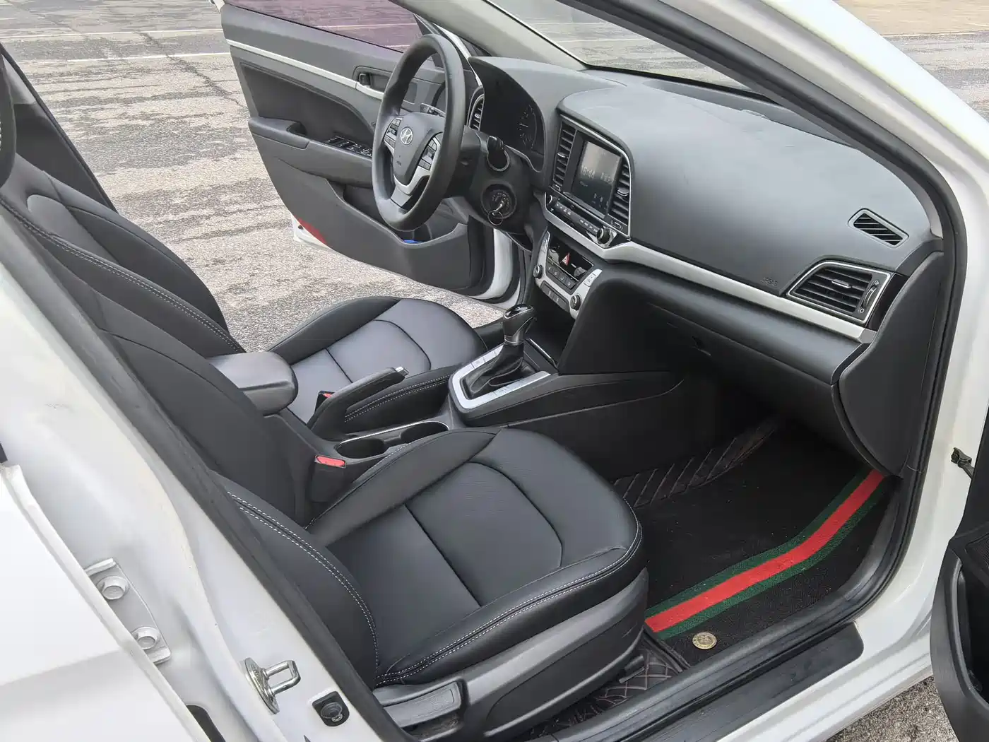 Hyundai Elantra 2016 Model 1.6L Automatic Smart Elite фото 13