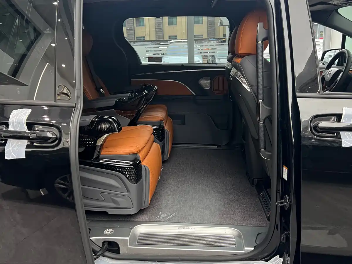 Toyota Sienna 2026 Model 2.5L Hybrid 2WD Comfort Edition фото 12