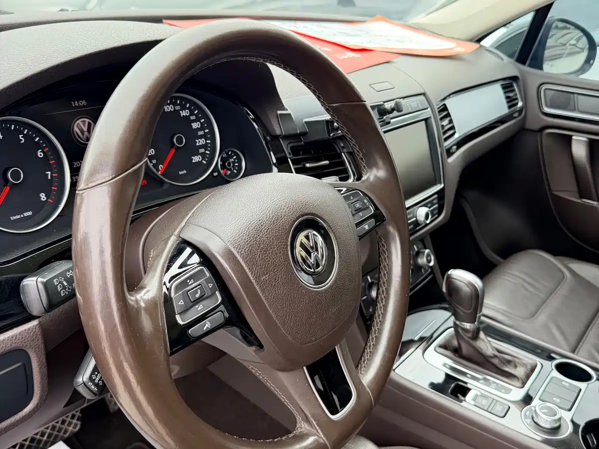 Volkswagen Touareg 2016 3.0TSI Standard фото 10