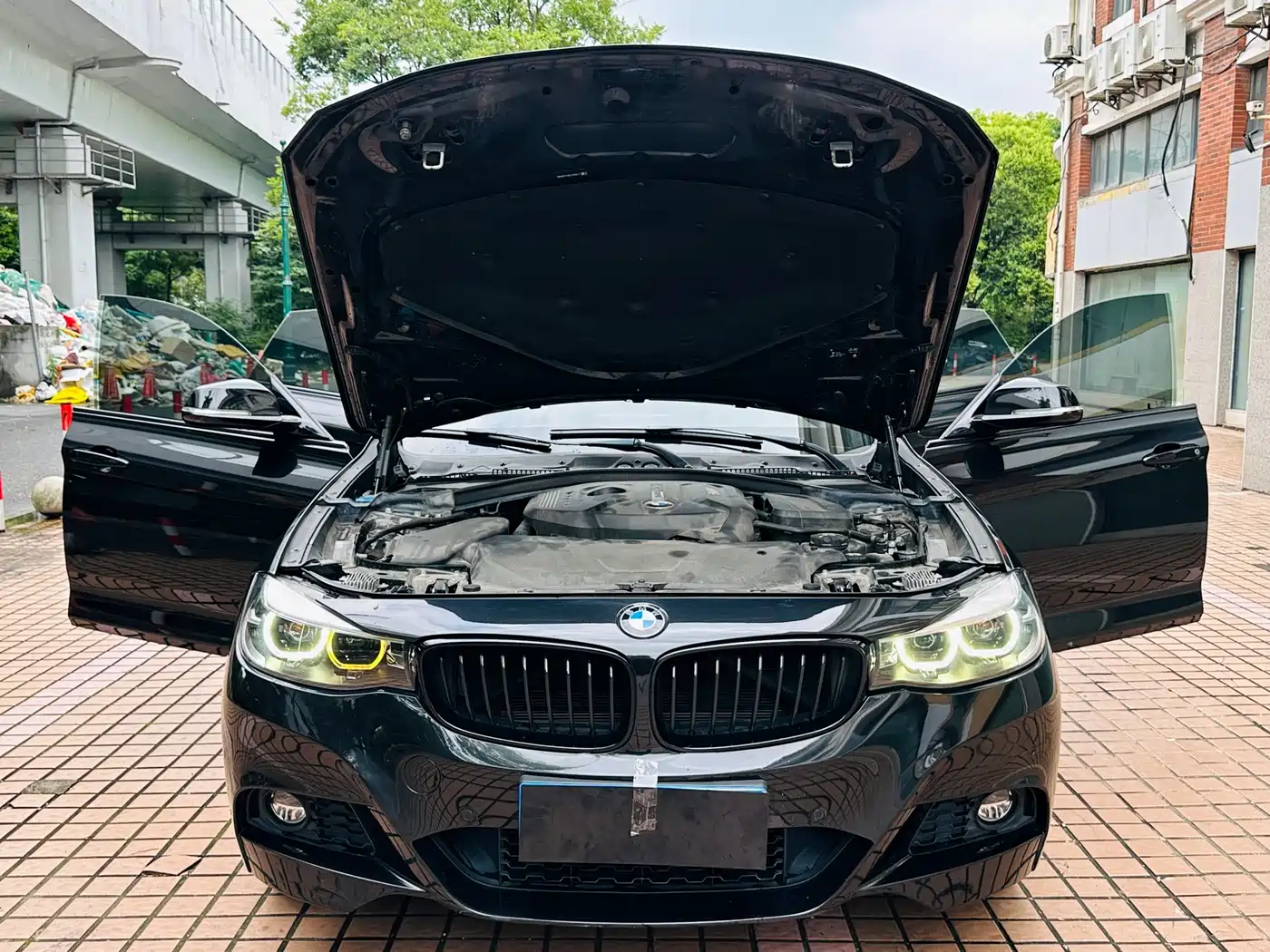 BMW 3 Series GT 2019 320i M Sport Black Night Edition фото 19