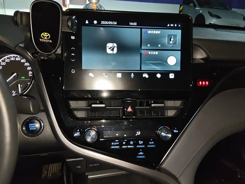 Toyota Camry 2021 2.0G Luxury Edition фото 9