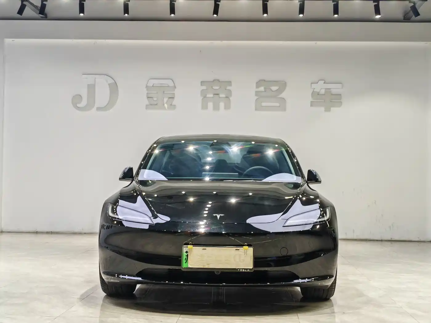 Tesla Model 3 2026 2025 Model Year Facelift Rear-Wheel Drive