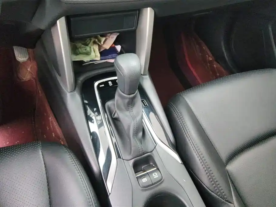 Toyota Frontlander 2022 2.0L CVT Elite фото 16