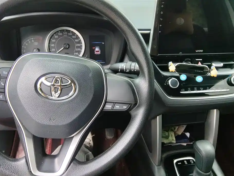 Toyota Frontlander 2022 2.0L CVT Elite фото 12