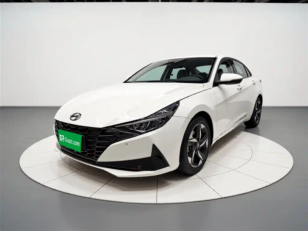 Hyundai Elantra 2022 1.5L CVT GLX Elite Edition фото 2
