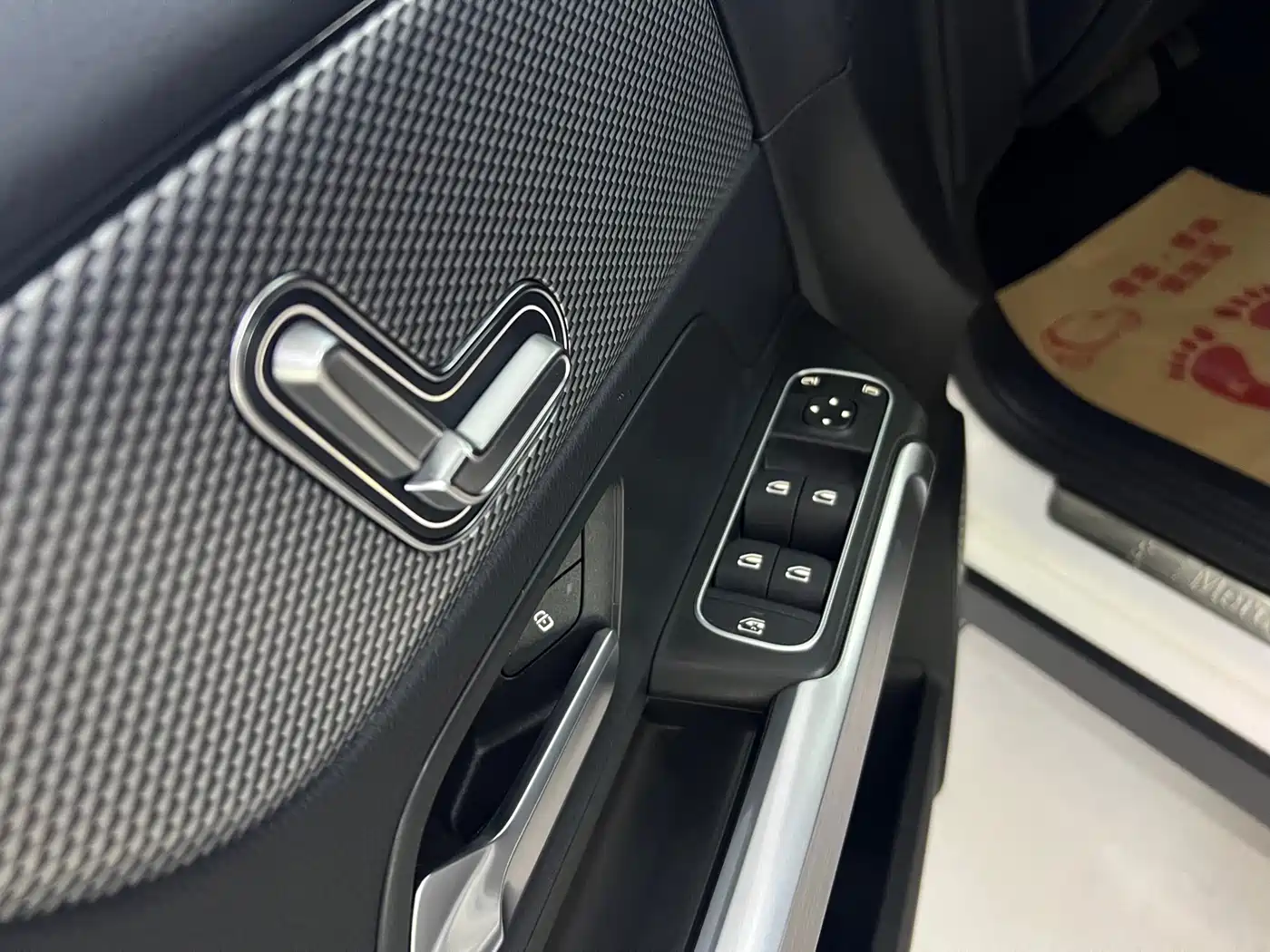 Mercedes-Benz GLB 2024 GLB 200 Dynamic фото 12