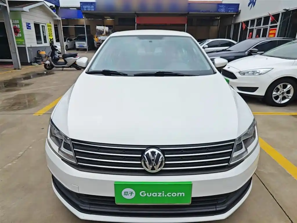 Volkswagen Lavida 2015 1.6L Automatic Trend Edition фото 3