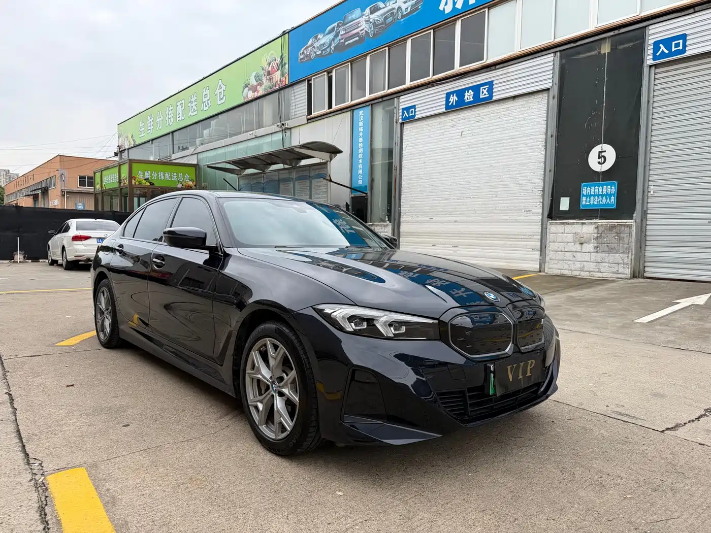 BMW i3 2024 eDrive 35 L фото 3