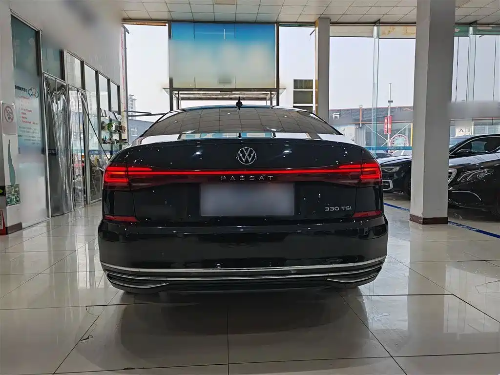 Volkswagen Passat 2023 Facelift 330TSI Starlight Elite Edition фото 6
