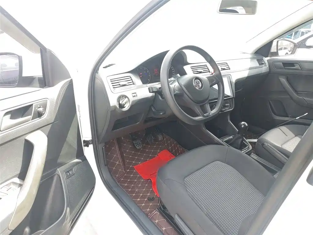 Volkswagen Santana 2018 1.5L Manual Trend Edition фото 16