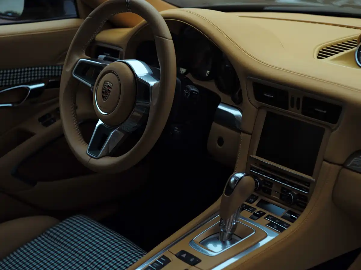 Porsche 911 2012 Carrera S 3.8L фото 27