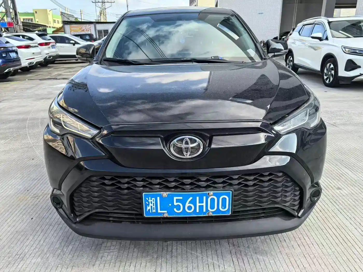 Toyota Frontlander 2023 2.0L CVT Luxury Edition фото 2