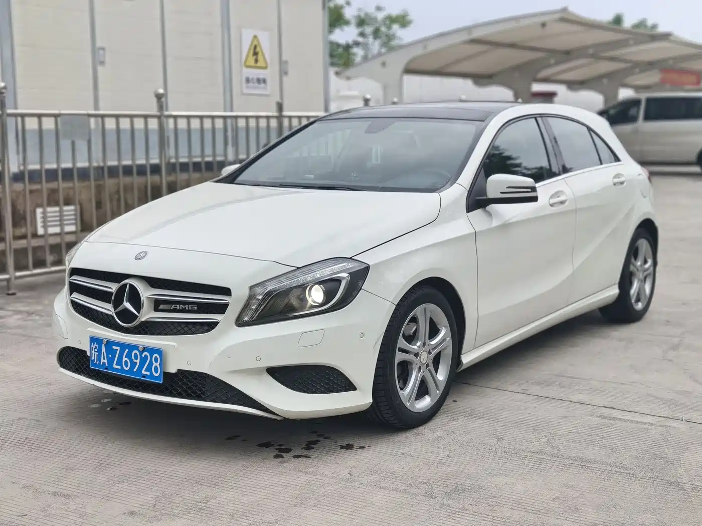 Mercedes-Benz A-Class (Import) 2015 A 180
