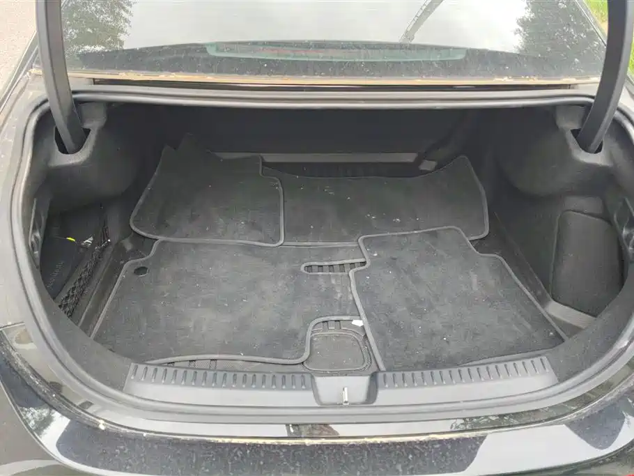 Mercedes-Benz E-Class 2025 Facelift E 260 L 4MATIC фото 4