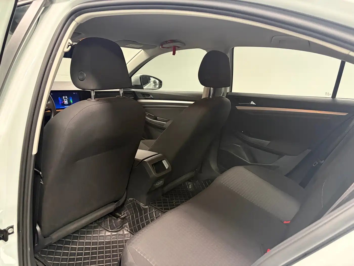 Volkswagen Bora 2020 1.5L Automatic Fashion фото 16