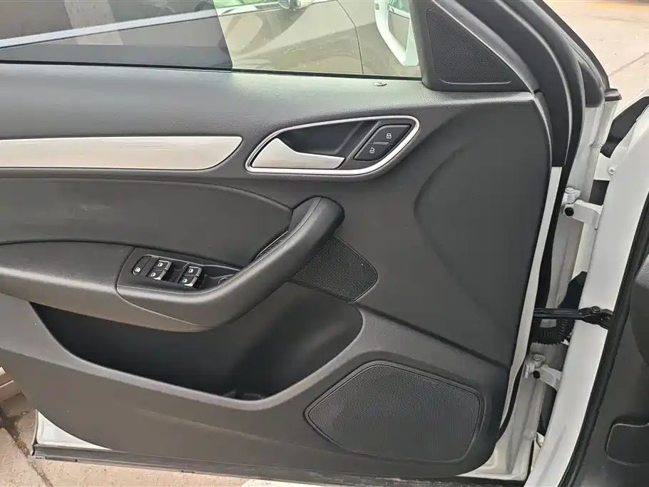 Audi Q3 2015 30 TFSI Comfort фото 7