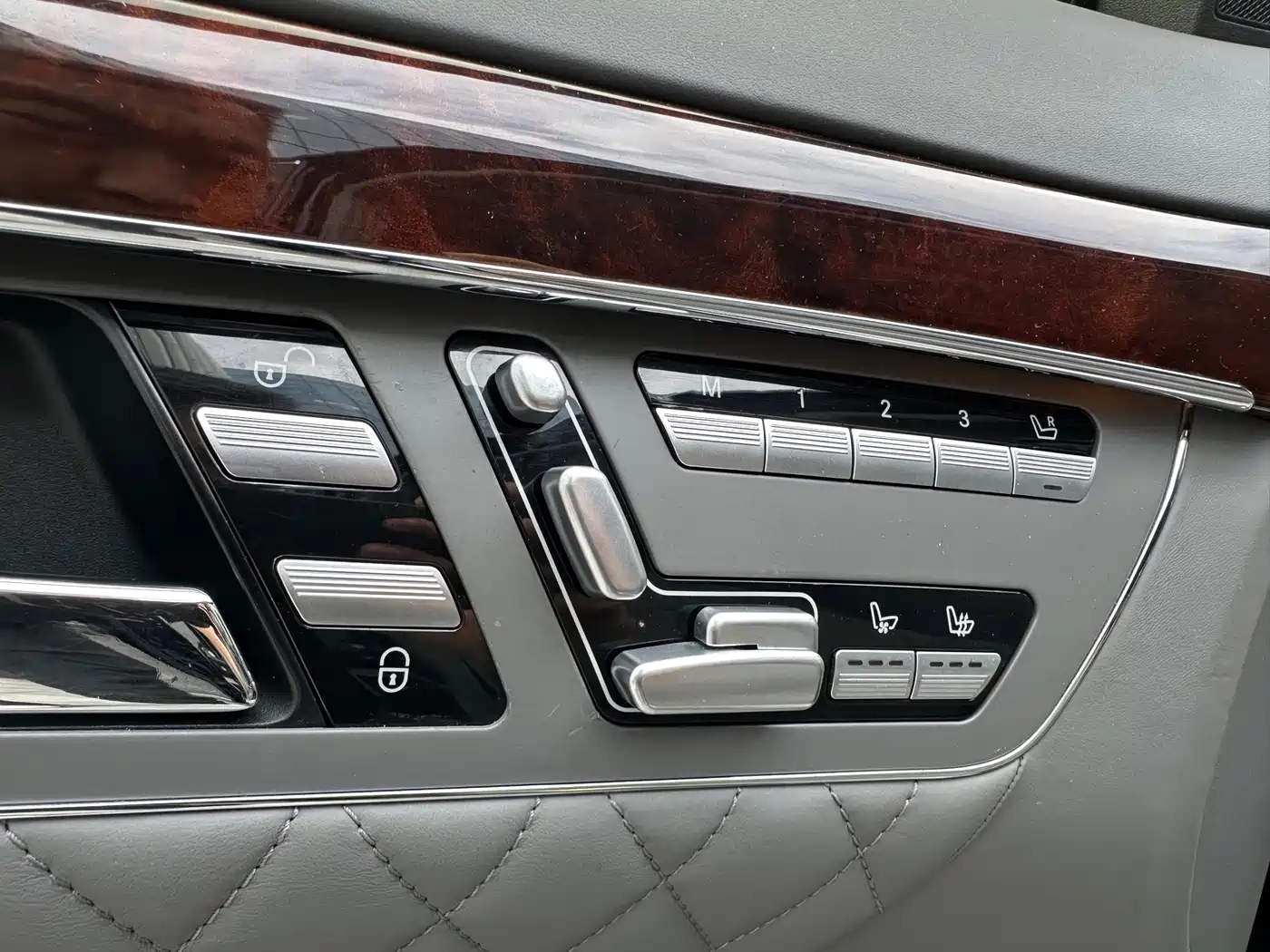 Mercedes-Benz S-Class AMG 2007 Model AMG S 65 фото 5