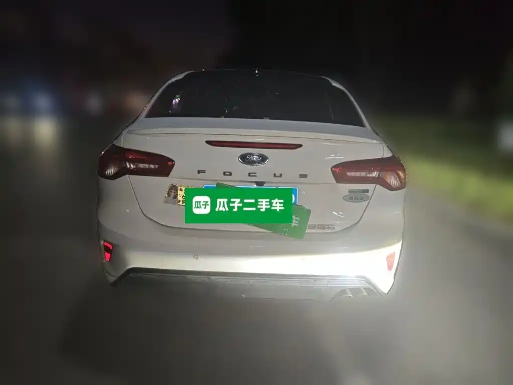 Photo 3 - Ford Focus