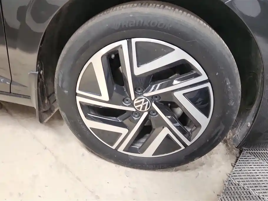 Volkswagen Sagitar 2023 300TSI DSG Surpassing Edition фото 6