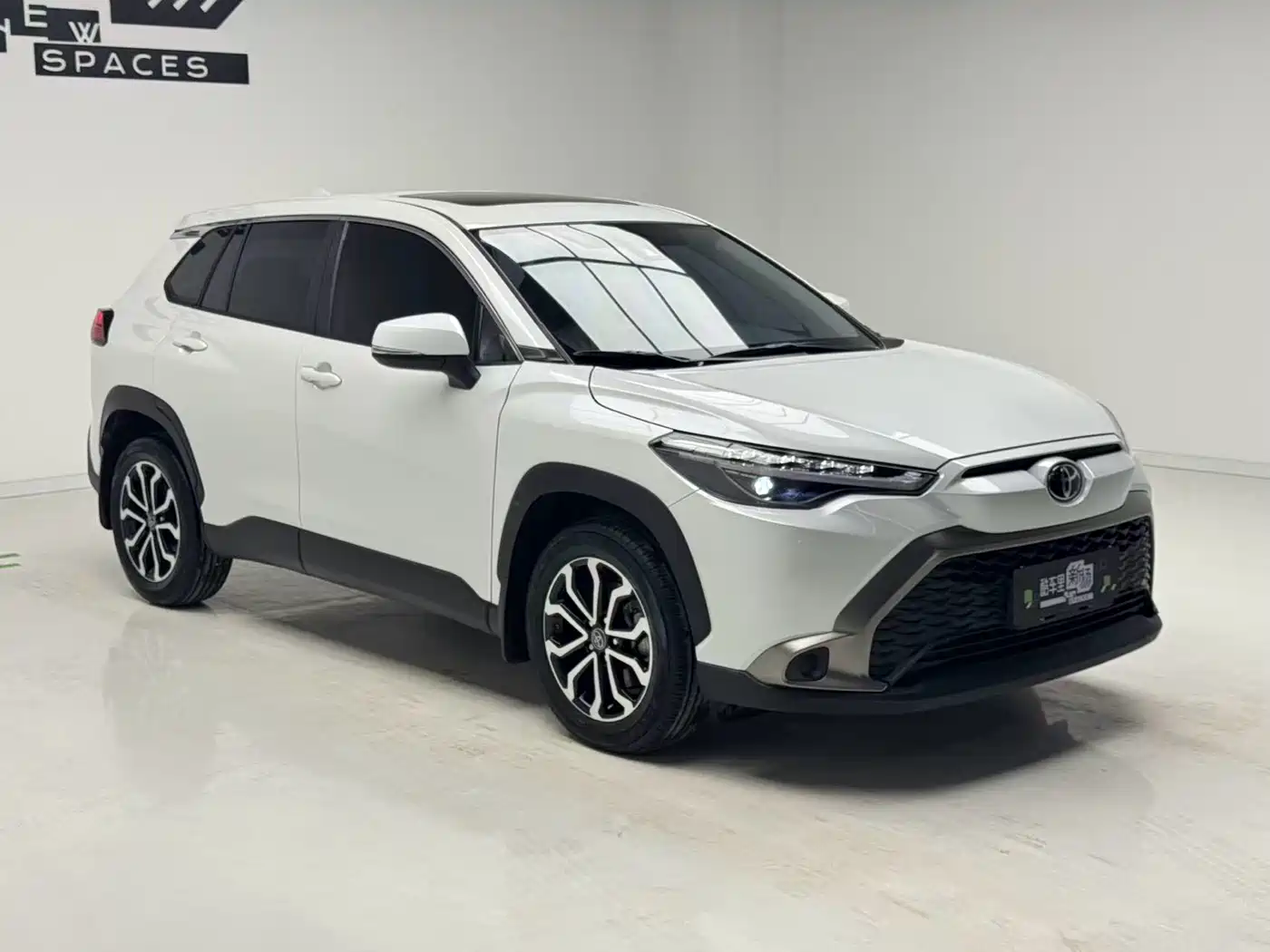 Toyota Frontlander 2022 2.0L CVT Luxury Edition фото 3