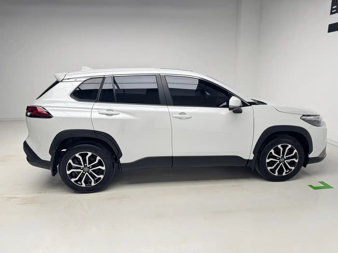 Toyota Frontlander 2022 2.0L CVT Luxury Edition фото 7