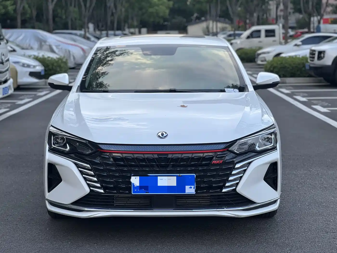 DONGFENG YI HYUN MAX