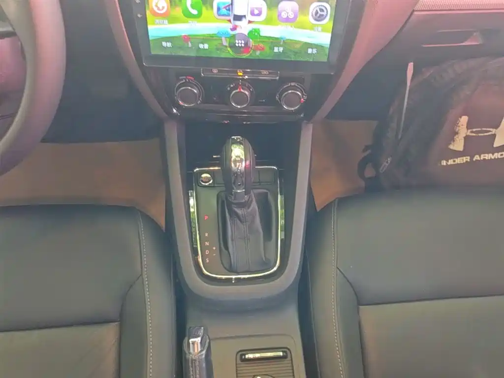 Volkswagen Sagitar 2017 1.6L Automatic Comfort фото 14