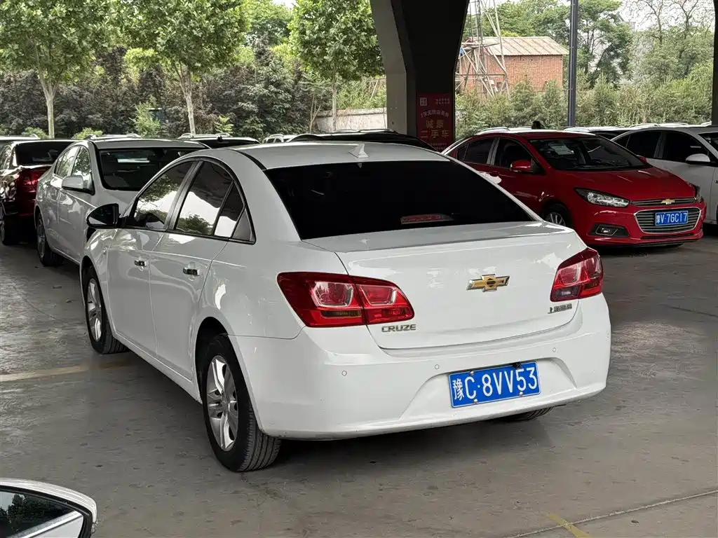 Chevrolet Cruze 2015 1.5L Classic SE AT фото 8