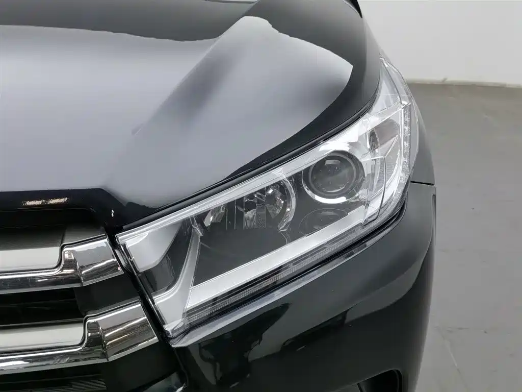 Toyota Highlander 2018 2.0T 4WD Luxury 7-seater China VI фото 7