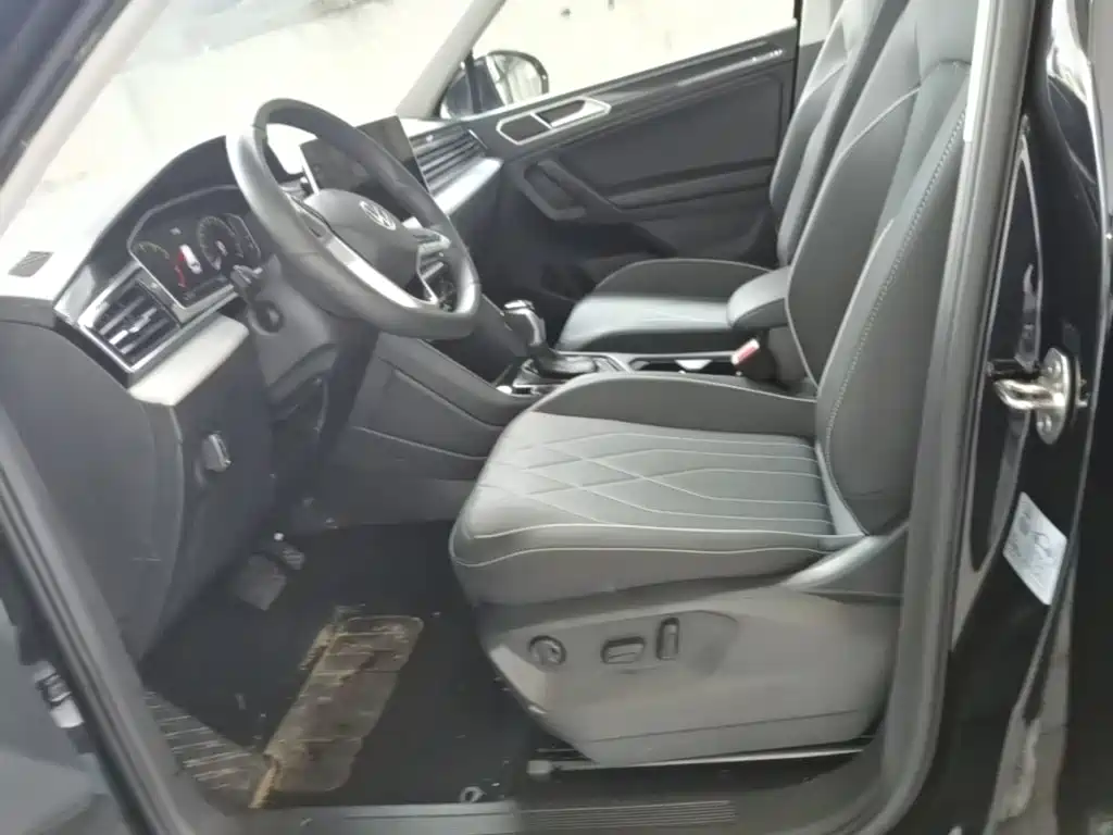 Volkswagen Tiguan L 2026 2025 Model 300TSI Auto 2WD Dragon Edition