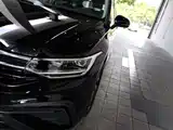Фото 24 - Volkswagen Tiguan L