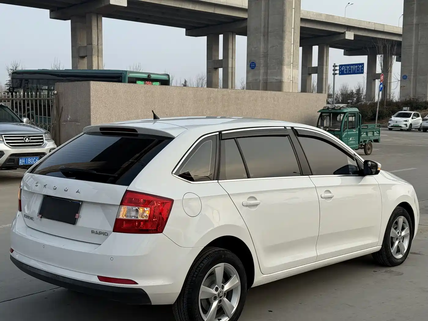 Škoda Skoda Rapid Spaceback 2019 Facelift 1.5L Automatic Comfort Version China VI фото 4