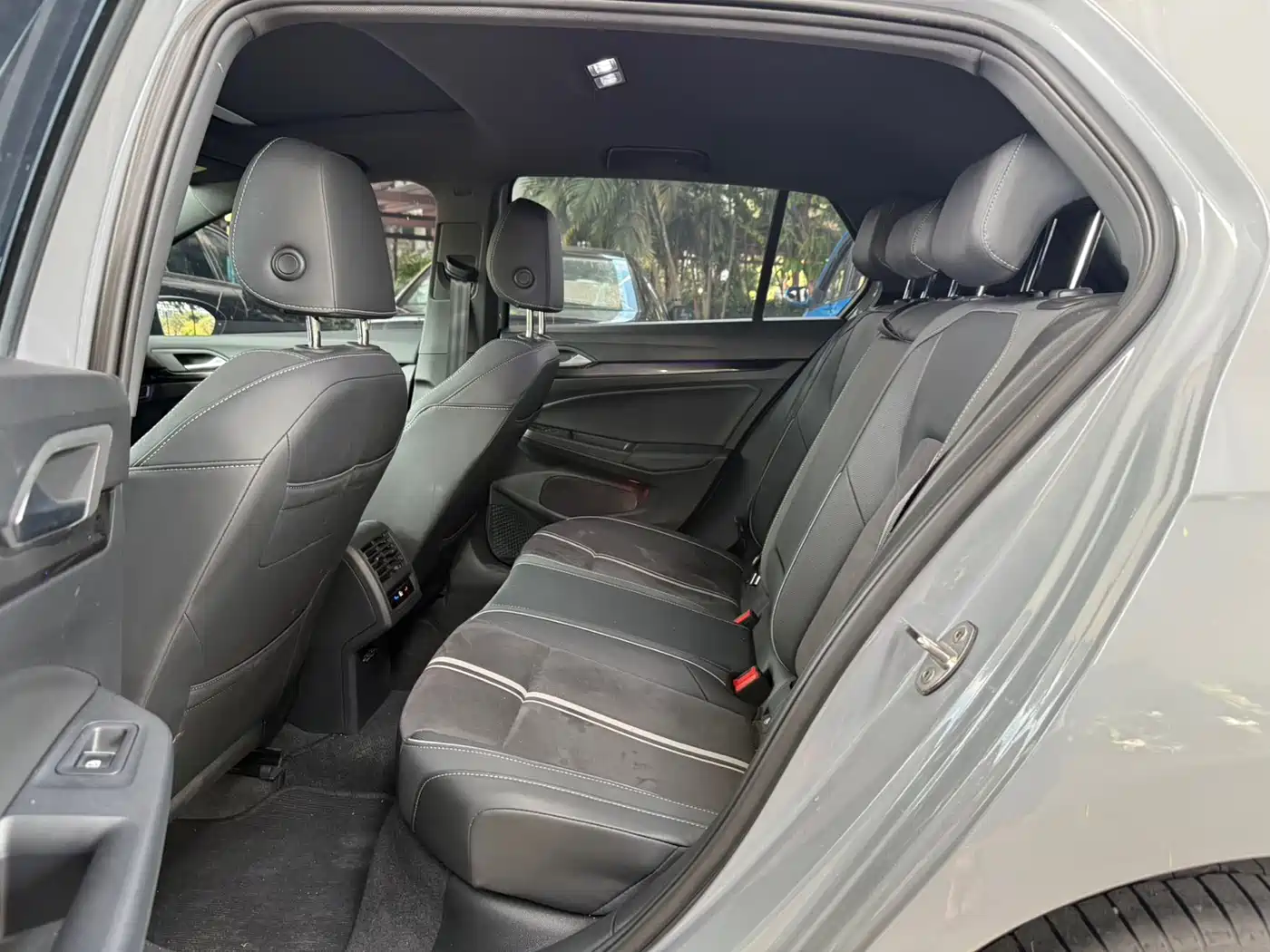 Volkswagen Golf 2023 Facelift 280TSI DSG R-Line Lite фото 10
