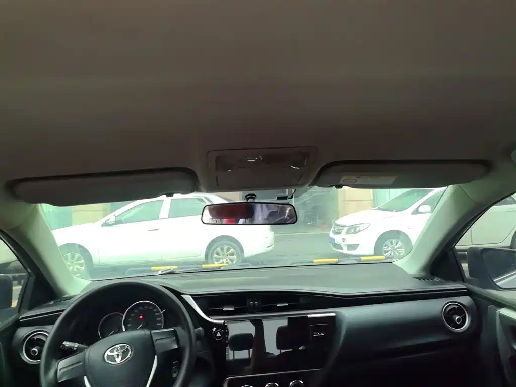 Toyota Corolla 2017 Facelift 1.2T S-CVT GL фото 9