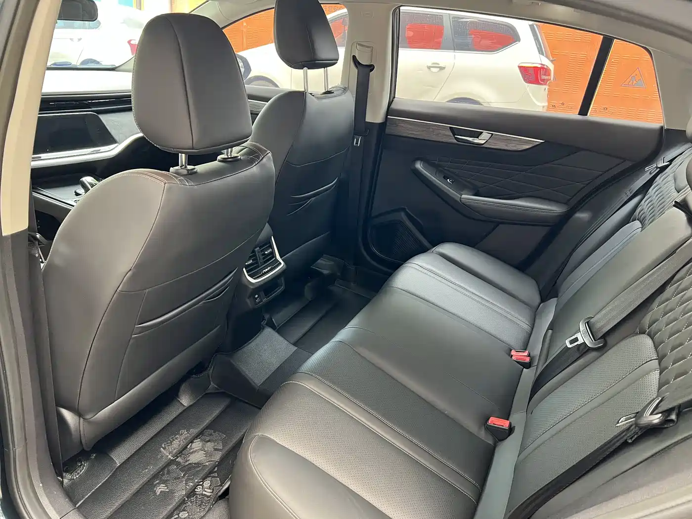 DONGFENG YI HYUN MAX