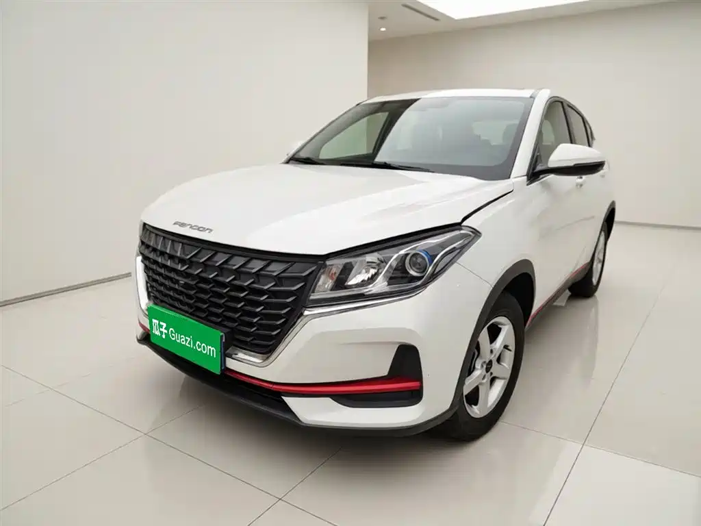 Dongfeng Fengguang Fengon 500 2022 2022 1.5L CVT Enjoyment Edition