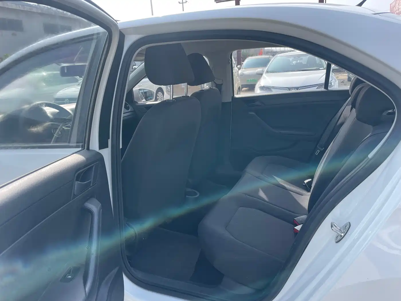 Volkswagen Jetta 2015 Value Edition 1.6L Manual Fashion фото 6